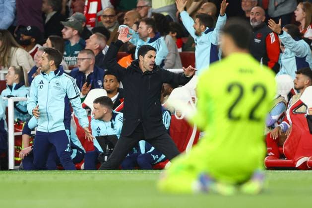 Sport Bilder des Tages Arsenal manager Mikel Arteta reacts in the technical area Arsenal v Paris Saint-Germain, UEFA Champions League, Semi Final, First Leg, Football, Emirates Stadium, London, UK - 29 Apr 2025 EDITORIAL USE ONLY No use with unauthorised audio, video, data, fixture lists, club league logos or live services. Online in-match use limited to 120 images, no video emulation. No use in betting, games or single club league player publications. Copyright: xKieranxMcManus Shutterstockx 15275544bv