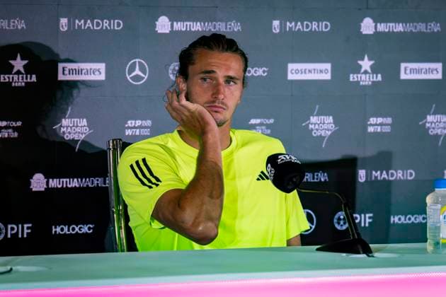 Mutua Madrid Open 2025 Alexander Zverev of Germany speaks in press conference, PK, Pressekonferenz after been defeated by Francisco Cerundolo of Argentina in the match of the Mutua Madrid Open 2025 tournament celebrated at La Caja Magica on April 29, 2025 in Madrid, Spain. Madrid La Caja Magica Madrid Spain Copyright: xAlbertoxGardinx AGardin_20250429_Mutua_Madrid_Open_0822