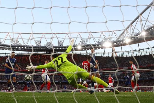 Sport Bilder des Tages Ousmane DembÃ lÃ of PSG scores the opening goal Arsenal v Paris Saint-Germain, UEFA Champions League, Semi Final, First Leg, Football, Emirates Stadium, London, UK - 29 Apr 2025 EDITORIAL USE ONLY No use with unauthorised audio, video, data, fixture lists, club league logos or live services. Online in-match use limited to 120 images, no video emulation. No use in betting, games or single club league player publications.  Copyright: xKieranxMcManus Shutterstockx 15275544cb