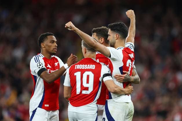 Mikel Merino of Arsenal celebrates scoring the goal for their side with their teammates to make it 1-1 Arsenal v Paris Saint-Germain, UEFA Champions League, Semi Final, First Leg, Football, Emirates Stadium, London, UK - 29 Apr 2025 EDITORIAL USE ONLY No use with unauthorised audio, video, data, fixture lists, club league logos or live services. Online in-match use limited to 120 images, no video emulation. No use in betting, games or single club league player publications. Copyright: xKieranxMcManus Shutterstockx 15275544cf