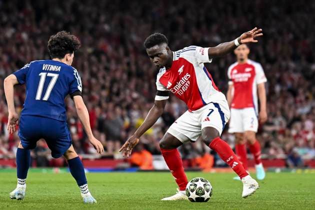 Arsenal FC v Paris Saint-Germain - UEFA Champions League 2024 25 Semi-Finals First Leg LONDON, ENGLAND - APRIL 29: Bukayo Saka of Arsenal FC (R) plays against Vitor Ferreira of Paris Saint Germain (L) during the UEFA Champions League 2024 25 Semi Final First Leg match between Arsenal FC and Paris Saint-Germain at Arsenal Stadium on April 29, 2025 in London, England. (Photo by Richard Callis Sports Press Photo) LondonUnited Kingdom  Copyright: xRichardxCallisx