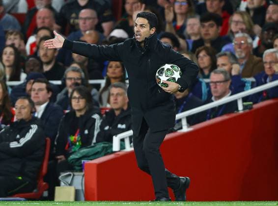 Arsenal manager Mikel Arteta shows a look of dejection in the technical area Arsenal v Paris Saint-Germain, UEFA Champions League, Semi Final, First Leg, Football, Emirates Stadium, London, UK - 29 Apr 2025 EDITORIAL USE ONLY No use with unauthorised audio, video, data, fixture lists, club league logos or live services. Online in-match use limited to 120 images, no video emulation. No use in betting, games or single club league player publications. Copyright: xKieranxMcManus Shutterstockx 15275544cw