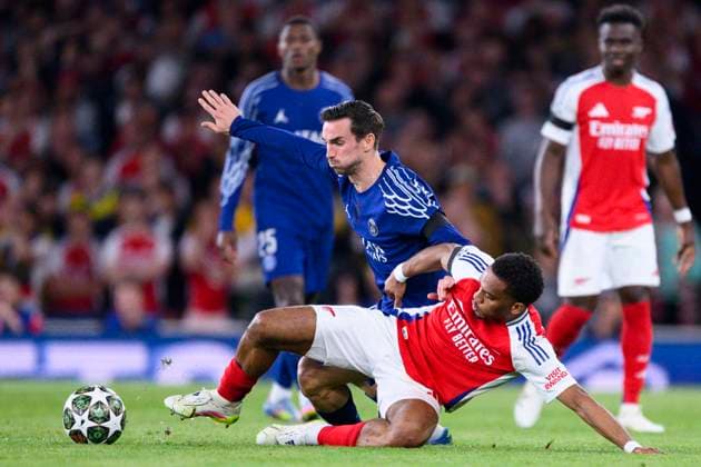 Arsenal FC v Paris Saint-Germain - UEFA Champions League 2024 25 Semi-Finals First Leg LONDON, ENGLAND - APRIL 29: JurriÃ«n Timber of Arsenal FC (R) is challenged by Fabian Ruiz of Paris Saint Germain (L) during the UEFA Champions League 2024 25 Semi Final First Leg match between Arsenal FC and Paris Saint-Germain at Arsenal Stadium on April 29, 2025 in London, England. (Photo by Richard Callis Sports Press Photo) LondonUnited Kingdom  Copyright: xRichardxCallisx