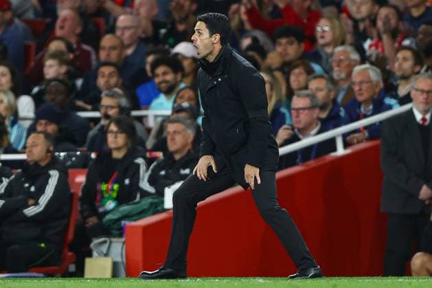 Arsenal manager Mikel Arteta shows a look of dejection in the technical area Arsenal v Paris Saint-Germain, UEFA Champions League, Semi Final, First Leg, Football, Emirates Stadium, London, UK - 29 Apr 2025 EDITORIAL USE ONLY No use with unauthorised audio, video, data, fixture lists, club league logos or live services. Online in-match use limited to 120 images, no video emulation. No use in betting, games or single club league player publications. Copyright: xKieranxMcManus Shutterstockx 15275544dq