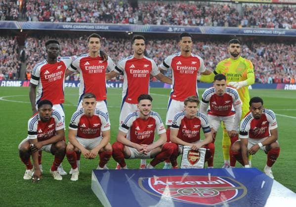 Football - 2024 2025 UEFA Champions League - Semi-Finals - First Leg - Arsenal vs Paris St Germain - Emirates Stadium - Tuesday 29th April 2025. Arsenal team group, Mannschaftsbild, Totale 