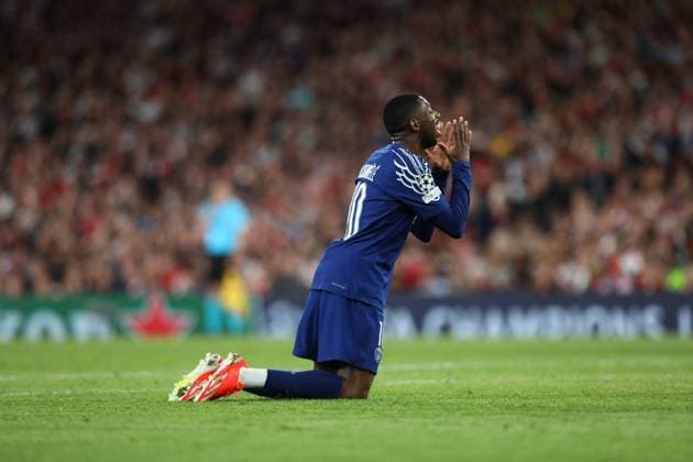 April 29, 2025, London, United Kingdom: OUSMANE DEMBELE of PSG looks dejected to missing a scoring opportunity in the UEFA 2024 25 Semi-Final first leg game between ARSENAL and PARIS SAINT GERMAIN at the Emirates Stadium in London, England London United Kingdom - ZUMAc179 20250429_zep_c179_135 Copyright: xMickaelxChavetx