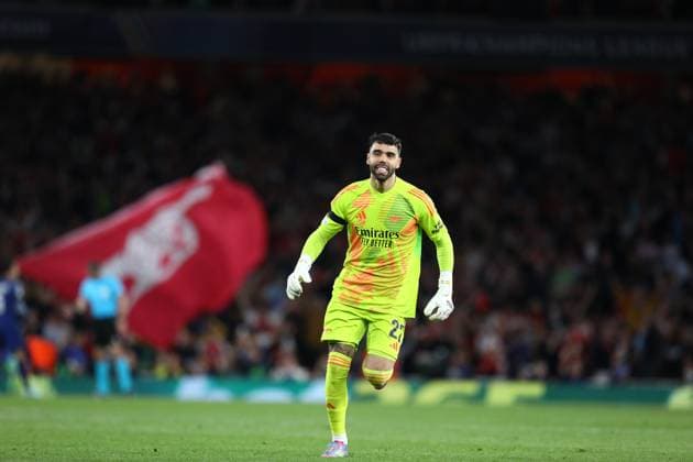 April 29, 2025, London, United Kingdom: DAVID RAYA of ARSENAL celebrates what he thinks is his team s equalizer but the VAR review will invalidate the goal in the UEFA 2024 25 Semi-Final first leg game between ARSENAL and PARIS SAINT GERMAIN at the Emirates Stadium in London, England London United Kingdom - ZUMAc179 20250429_zep_c179_111 Copyright: xMickaelxChavetx