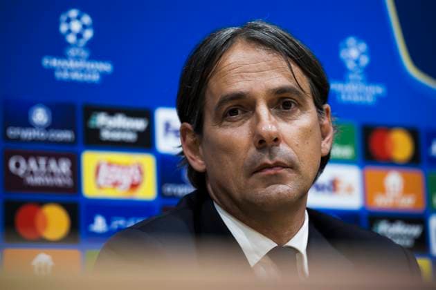 FC Internazionale press conference, PK, Pressekonferenz Simone Inzaghi, head coach of FC Internazionale, looks on during the press conference of FC Internazionale on the eve of the UEFA Champions League 2024 25 semi-final first leg football match against FC Barcelona, Barca Barcelona Spain Copyright: xNicolòxCampox