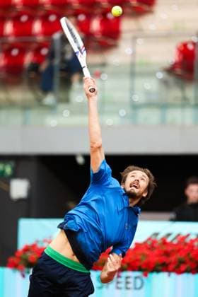 April 29, 2025, Madrid, Madrid, Spain: Daniil Medvedev of Rusia in action against Brandon Nakashima of USA during the Mutua Madrid Open 2025, ATP, Tennis Herren Masters 1000 and WTA, Tennis Damen 1000 tennis tournament, celebrated at Caja Magica on April 29, 2025 in Madrid, Spain. Madrid Spain - ZUMAa181 20250429_zaa_a181_544 Copyright: xIrinaxR.xHipolitox