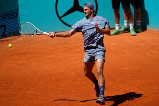 April 29, 2025, Madrid, Madrid, spain: Tommy Paul of USA plays against Karen Khachanov of Russia during the Mutua Madrid Open 2025, ATP, Tennis Herren Masters 1000 and WTA, Tennis Damen 1000, tennis tournament celebrated at Caja Magica on April 29, 2025 in Madrid, Spain. Madrid spain - ZUMAa181 20250429_zaa_a181_624 Copyright: xDennisxAgyemanx