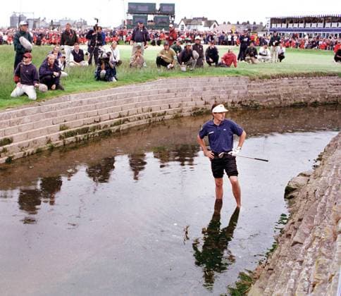 Archivbilder der Woche SPORT KW18 Attention: Date of recording according to label. 1carnoustie.jpg OPEN AT CARNOUSTIE. 18 7 99 VAN DE VELDE IN THE WATER AT THE 18TH. PICTURE DAVID ASHDOWN Copyright: xPICTURExDAVIDxASHDOWN.x DMGTCHPDPICT000400848068