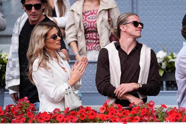 April 29, 2025, Madrid, Madrid, Spain: Aine May Kennedy and Conor Gallagher of Atletico de Madrid during the match between Stefanos Tsitsipas of Greece and Lorenzo Musetti of Italy during the Mutua Madrid Open 2025, ATP, Tennis Herren Masters 1000 and WTA, Tennis Damen 1000 tennis tournament, celebrated at Caja Magica on April 29, 2025 in Madrid, Spain. Madrid Spain - ZUMAa181 20250429_zaa_a181_563 Copyright: xOscarxJ.xBarrosox