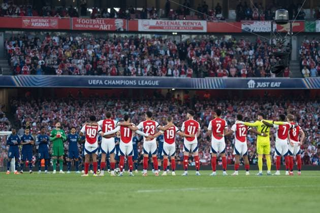 UEFA Champions League - Arsenal v Paris Saint-Germain Arsenal team facing the PSG team prior the UEFA Champions League 2024 25 Semi Final first Leg match between Arsenal and Paris Saint-Germain at Arsenal Emirate Stadium on April 29, 2025 in London, UK. Photo by Lounis Tiar ABACAPRESS.COM London United Kingdom  Copyright: xLounisPhotography ABACAx