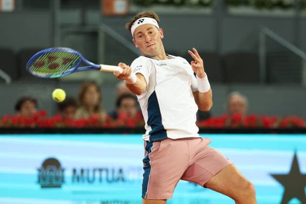 April 29, 2025, Madrid, Spain: CASPER RUUD of Norway in action against Taylor Fritz of USA during the Mutua Madrid Open ATP, Tennis Herren Masters 1000 at Caja Magica. Ruud wins 7-5 6-4. Madrid Spain - ZUMAa181 20250429_zaa_a181_534 Copyright: xIrinaxR.xHipolitox