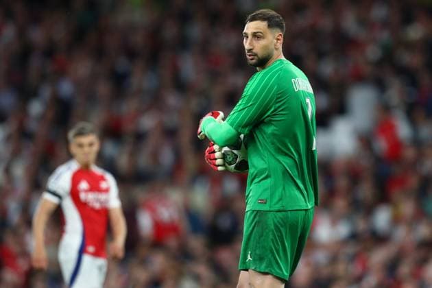 April 29, 2025, London, United Kingdom: Goalkeeper GIANLUIGI DONNARUMA of PSG in the UEFA 2024 25 Semi-Final first leg game between ARSENAL and PARIS SAINT GERMAIN at the Emirates Stadium in London, England London United Kingdom - ZUMAc179 20250429_zep_c179_165 Copyright: xMickaelxChavetx
