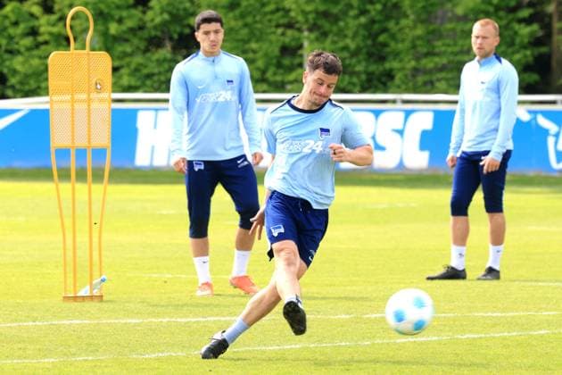 DEU, DFL, 2 FBL Hertha BSC, Training, 30 04 2025, Sportforum, Berlin, DEU, DFL, 2 FBL Hertha BSC, Training, im Bild Diego Demme Hertha BSC Berlin 6 DFL regulations prohibit any use of Photographs as image sequences and or quasi video nordphotoxGmbHx xEngler nph00076