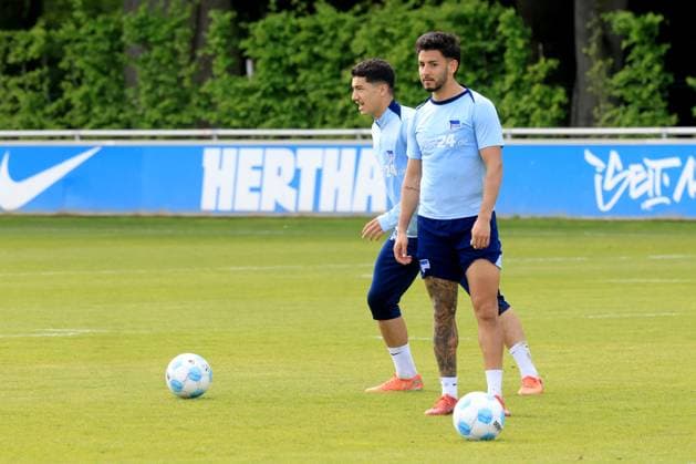 DEU, DFL, 2 FBL Hertha BSC, Training, 30 04 2025, Sportforum, Berlin, DEU, DFL, 2 FBL Hertha BSC, Training, im Bild Ibrahim Maza Hertha BSC Berlin 10 , Kevin Sessa Hertha BSC Berlin 8 DFL regulations prohibit any use of Photographs as image sequences and or quasi video nordphotoxGmbHx xEngler nph00076