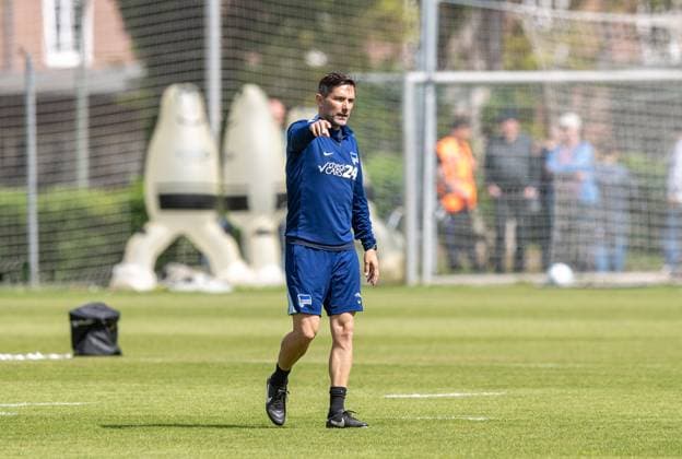 Soccer, Men, Season 2024 25, 2 Bundesliga, Hertha BSC, Training, Coach Stefan Leitl Hertha BSC , 30 04 2025, Copyright: xSebastianxRäppold MatthiasxKochx