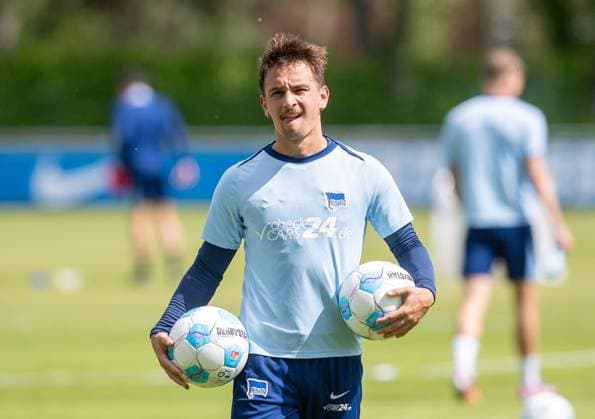 Soccer, Men, Season 2024 25, 2 Bundesliga, Hertha BSC, Training, Michal Karbownik Hertha BSC , 30 04 2025, Copyright: xSebastianxRäppold MatthiasxKochx