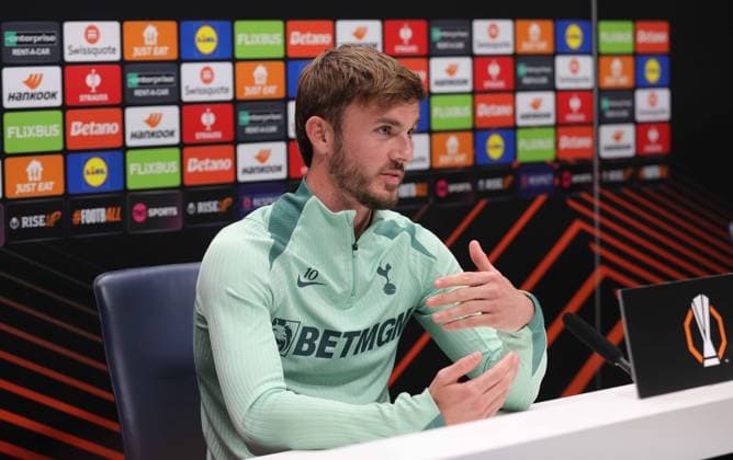 . - Tottenham Hotspur Training Session, Tottenham Hotspur v Bodo Glimt, UEFA Europa League, Semi Final, 1st Leg, Tottenham Hotspur Training Ground, Enfield, England. - 30th April 2025. (C) Daniel Weir Crystal Pix James Maddison of Tottenham Hotspur during the pre match press conference, PK, Pressekonferenz at Tottenham Hotspur Training Ground ahead of the UEFA Europa League Semi Final 1st leg match between Tottenham Hotspur v Bodo Glimt. - Tottenham Hotspur Training Session, Tottenham Hotspur v Bodo Glimt, UEFA Europa League, Semi Final, 1st Leg, Tottenham Hotspur Training Ground, Enfield, England. - 30th April 2025. (C) Daniel Weir Crystal Pix Enfield Tottenham Hotspur Training ground UK Copyright: xDanielxWeirx CP_DW_Tottenham_Training_300425_74