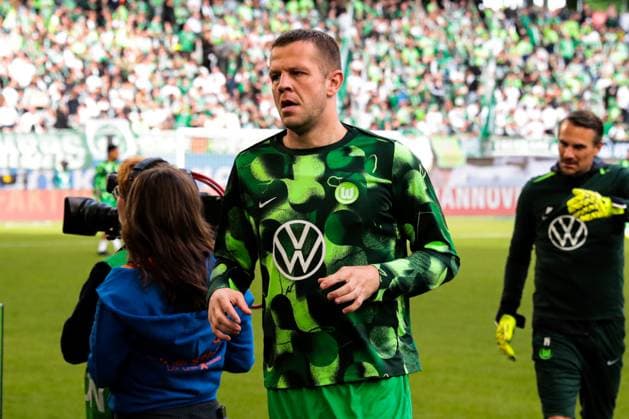 Denis Vavro VfL Wolfsburg,18 1 Soccer Bundesliga Season 2024 2025 Point Match VfL Wolfsburg vs SC Freiburg at the Volkswagen Arena in Wolfsburg Soccer,Germany,Man,Men,26 04 2025