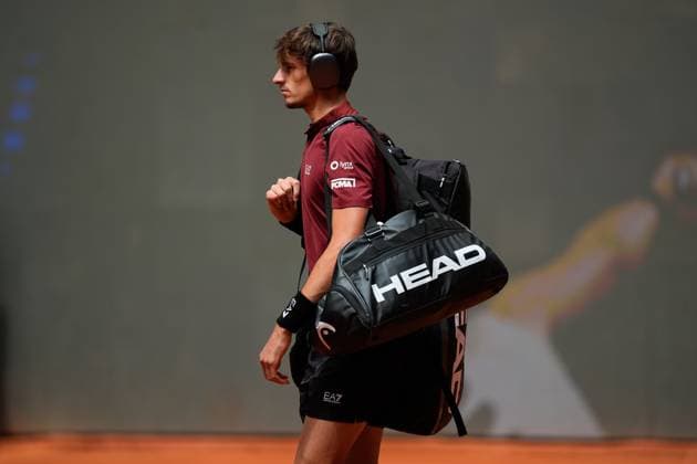 April 30, 2025, Madrid, Madrid, Spain: Matteo Arnaldi of Italy looks on against Frances Tiafoe of USA during the Mutua Madrid Open 2025, ATP, Tennis Herren Masters 1000 and WTA, Tennis Damen 1000, tennis tournament celebrated at Caja Magica on April 30, 2025 in Madrid, Spain. Madrid Spain - ZUMAa181 20250430_zaa_a181_025 Copyright: xDennisxAgyemanx