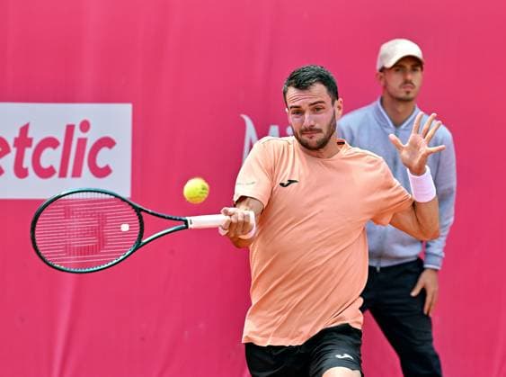 Spains Pedro Martinez is eliminated in the first round of the Estoril Open Estoril Open, ATP 175 Challenge Tour, 30 04 2025, 1 round Best 32 Last years runner-up Pedro MARTINEZ Spain is eliminated in the first round of the ATP 175 clay court tournament in Portugal Estoril Estoril Tenis Club Lisbon Portugal
