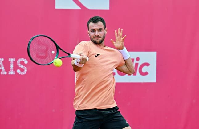 Spains Pedro Martinez is eliminated in the first round of the Estoril Open Estoril Open, ATP 175 Challenge Tour, 30 04 2025, 1 round Best 32 Last years runner-up Pedro MARTINEZ Spain is eliminated in the first round of the ATP 175 clay court tournament in Portugal Estoril Estoril Tenis Club Lisbon Portugal