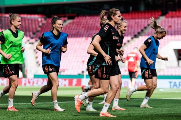 45 DFB Cup Womens Final FC Bayern Munich SV Werder Bremen Final training FC Bayern Munich 30 04 2025 Sydney Lohmann FC Bayern Munich, 12 warm-up 45 DFB Cup Womens Final FC Bayern Munich SV Werder Bremen Final training FC Bayern Munich Cologne, RheinEnergiestadion, 30 04 2025 Copyright: xBEAUTIFULxSPORTS Wunderlx