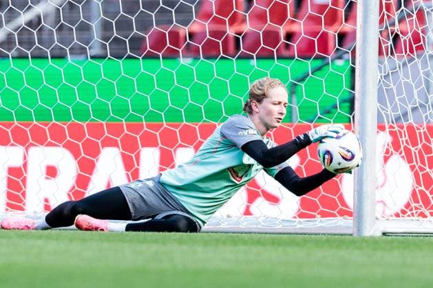 45 DFB Cup Womens Final FC Bayern Munich SV Werder Bremen Final training SV Werder Bremen 30 04 2025 Sofja Nesterova SV Werder Bremen, 26 with ball 45 DFB Cup Womens Final FC Bayern Munich SV Werder Bremen Final training SV Werder Bremen Cologne, RheinEnergiestadion, 30 04 2025 Copyright: xBEAUTIFULxSPORTS Wunderlx
