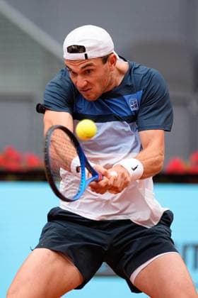 April 30, 2025, Madrid, Madrid, Spain: Jack Draper of Great Britain plays against Tommy Paul of USA during the Mutua Madrid Open 2025, ATP, Tennis Herren Masters 1000 and WTA, Tennis Damen 1000, tennis tournament celebrated at Caja Magica on April 30, 2025 in Madrid, Spain. Madrid Spain - ZUMAa181 20250430_zaa_a181_176 Copyright: xDennisxAgyemanx
