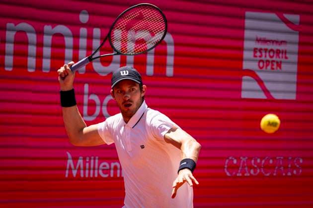 Henrique Rocha v Nicolas Jarry - Millennium Estoril Open 2025 Henrique Rocha from Portugal competes against Nicolas Jarry from Chile during the Millennium Estoril Open ATP, Tennis Herren Challenger 175 tennis tournament at Estoril Tennis Club in Estoril, Portugal, on April 30, 2025. Lisbon Portugal  Copyright: xNunoxCruzx originalFilename:cruz-henrique250430_npRMI.jpg