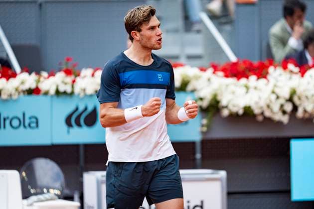 Mutua Madrid Open 2025 Jack Draper of Great Britain celebrates victory in his Men s Singles Round of 16 match against Tommy Paul of USA during the Mutua Madrid Open 2025 tournament celebrated at La Caja Magica on April 30, 2025 in Madrid, Spain. Madrid La Caja Magica Madrid Spain Copyright: xAlbertoxGardinx AGardin_20250430_Mutua_Madrid_Open_0732