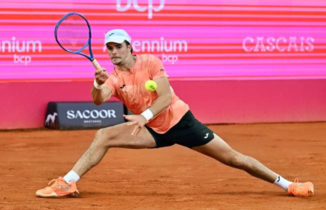 Portugals Jaime Faria misses the round of 16 at the Estoril Open Estoril Open, ATP 175 Challenge Tour, 30 04 2025, 1 round Best 32 Portugals Jaime FARIA loses to Spains Bernabe Zapata Miralles and misses the round of 16 at the ATP 175 clay court tournament in Portugal, the Estoril Open Estoril Estoril Tenis Club Lisbon Portugal