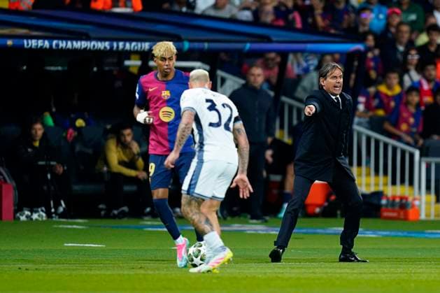 ESP: FC Barcelona, Barca Inter de Milan. UEFA Champions League match. Semi-Finals, firs leg Inter de Milan head coach Simone Inzaghi during the UEFA Champions League match, Semi-Finals, firs leg, between FC Barcelona and Inter de Milan played at Lluis Companys Stadium on April 30 2025 in Barcelona Spain. kpng Copyright: xSergioxRuizx xImagox PS_240430_BAR_INT_004
