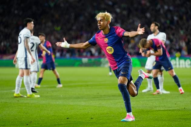 FC Barcelona, Barca v FC Internazionale Milano - UEFA Champions League 2024 25 Semi Final First Leg Lamine Yamal right winger of Barcelona and Spain celebrates after scoring his sides first goal during the UEFA Champions League 2024 25 Semi Final First Leg match between FC Barcelona and FC Internazionale Milano at Estadi Olimpic Lluis Companys on April 30, 2025 in Barcelona, Spain. Barcelona Madrid Spain  Copyright: xJosexBretonx originalFilename:bretonhernandez-fcbarcel250430_npOif.jpg