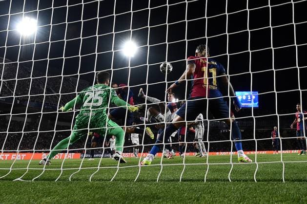 Barcellona 30 04 2025 - Champions League Barcellona-Inter foto Daniele Buffa Image nella foto: gol Denzel Dumfries 