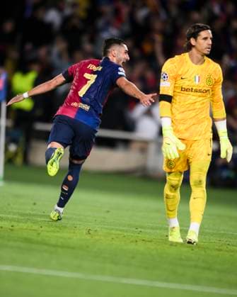 FC Barcelona, Barca v FC Internazionale - UEFA Champions League Ferran Torres of FC Barcelona celebrates after scoring a goal as Yann Sommer of FC Internazionale looks dejected during the UEFA Champions League 2024 25 semi-final first leg football match between FC Barcelona and FC Internazionale. Barcelona Spain Copyright: xNicolòxCampox