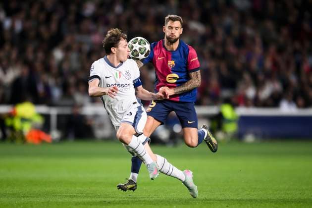 FC Barcelona, Barca v FC Internazionale - UEFA Champions League Inigo Martinez of FC Barcelona apparently touch the ball with his arm next to Nicolo Barella of FC Internazionale during the UEFA Champions League 2024 25 semi-final first leg football match between FC Barcelona and FC Internazionale. Barcelona Spain Copyright: xNicolòxCampox