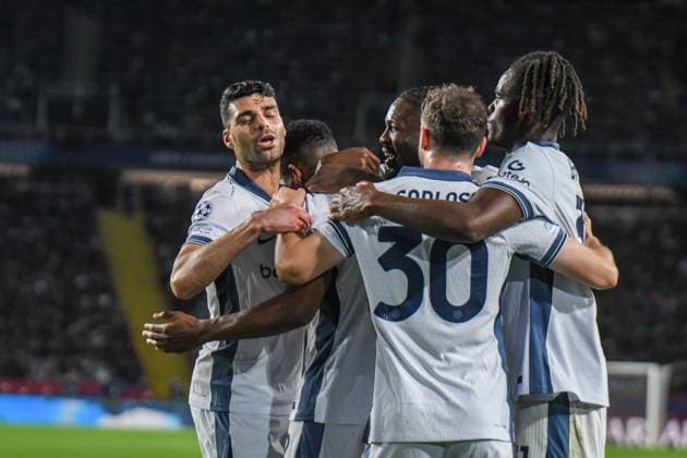 Dumfries celebrates second gol during Round 1 of Semifinal, UEFA Champions League 24 25 at Stadio olimpico Lluis Companys. Barcellona  Copyright: xAndreaxAmato IPAxSportx xipa-agency.netx xx IPA_57104669 IPA_Agency_IPA57104669