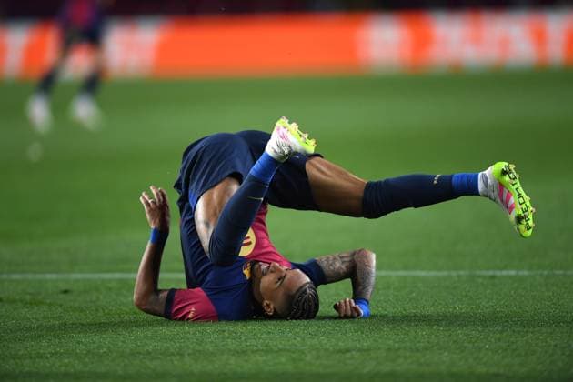 FC Barcelona, Barca v INTER MILAN OLIMPIC STADIUM LLUIS COMPANYS. MONTJUIC,BARCELONA. APRIL 30,2025 FC BARCELONA vs FC INTER MILAN April 30,2025 Raphina (11) of FC Barcelona during the UEFA Champions League semi-final match between FC Barcelona and Inter Milan at Olimpic Stadium Lluis Companys of MontjuÃ¯c in Barcelona, Spain. Barcelona ESP Copyright: xS.xRosx