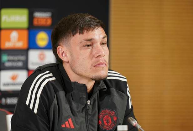 Manchester United, ManU FC press conference, PK, Pressekonferenz Bilbao Manchester United midfielder Manuel Ugarte (25) during Manchester United FC Press Conference ahead of the UEFA Europa League Semi-Final 1st Leg match between Athletic Club and Manchester United, Bilbao at the Estadio de San MamÃ s, Bilbao, Spain on 30 April 2025 Credit: Eleanor Hoad Every Second Media Editorial use only. All images are copyright Every Second Media Limited. No images may be reproduced without prior permission. Copyright: xIMAGO EveryxSecondxMediax ESM-1452-0027 EleanorxHoadx xEveryxSecondxMediax