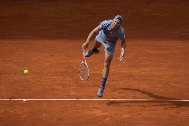 Jack Draper Vs Tommy Paul in Madrid, Spain - 30 Apr 2025 American Tommy Paul plays against British Jack Draper (not visible) during a match at the 2025 Mutua Madrid Open, held at La Caja Mágica. Final score: 6-2 6-2 for Draper Madrid Spain Copyright: xDavidxCanalesx xSOPAxImagesx DCOpenMadridDraperPaul-42