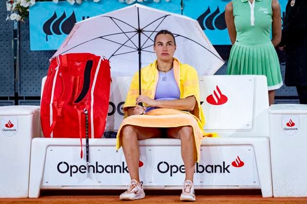 Mutua Madrid Open 2025 Aryna Sabalenka of Belarus sits on the bench in the quarter-final match against Marta Kostyuk of Ukraine at the Mutua Madrid Open 2025 tournament celebrated at La Caja Magica on April 30, 2025 in Madrid, Spain. Madrid La Caja Magica Madrid Spain Copyright: xAlbertoxGardinx AGardin_20250430_Mutua_Madrid_Open_1169
