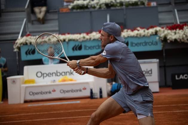 April 30, 2025, Madrid, Spain: American Tommy Paul plays against British Jack Draper (not visible) during a match at the 2025 Mutua Madrid Open, held at La Caja Magica. Final score: 6-2 6-2 for Draper Madrid Spain - ZUMAs197 20250430_aaa_s197_090 Copyright: xDavidxCanalesx