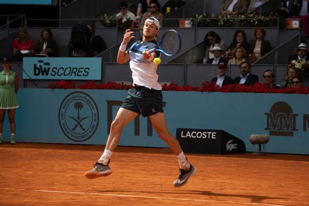 April 30, 2025, Madrid, Spain: British Jack Draper plays against American Tommy Paul (not visible) during a match at the 2025 Mutua Madrid Open, held at La Caja Magica. Final score: 6-2 6-2 for Draper Madrid Spain - ZUMAs197 20250430_aaa_s197_104 Copyright: xDavidxCanalesx