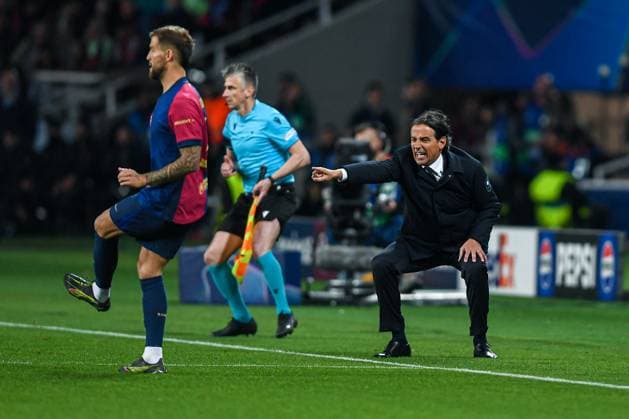 FC Barcelona, Barca v INTER MILAN OLIMPIC STADIUM LLUIS COMPANYS. MONTJUIC,BARCELONA. APRIL 30,2025 FC BARCELONA vs FC INTER MILAN April 30,2025 Simone Inzaghi head coach of Inter Milan during the UEFA Champions League semi-final match between FC Barcelona and Inter Milan at Olimpic Stadium Lluis Companys of MontjuÃ¯c in Barcelona, Spain. Barcelona ESP Copyright: xS.xRosx