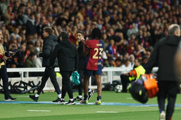 Jules Kounde (Barcelona), APRIL 30, 2025 - Football Soccer : Kounde injuery during UEFA Champions League Semi-finals 1st leg match between FC Barcelona, Barca 3-3 FC Internazionale Milano at the Estadi Olimpic Lluis Companys in Barcelona, Spain. Noxthirdxpartyxsales  (289172029)