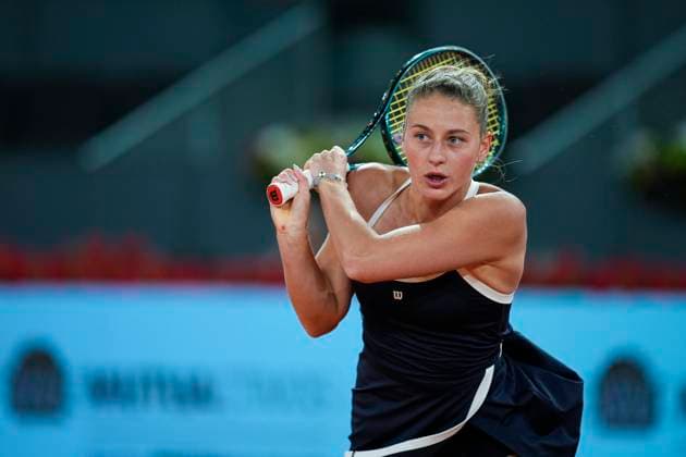 April 30, 2025, Madrid, Madrid, Spain: Marta Kostiuk of Ukraine in action against Aryna Sabalenka of Belarus during the Mutua Madrid Open 2025, ATP, Tennis Herren Masters 1000 and WTA, Tennis Damen 1000 tennis tournament, celebrated at Caja Magica on April 30, 2025 in Madrid, Spain. Madrid Spain - ZUMAa181 20250430_zaa_a181_405 Copyright: xOscarxJ.xBarrosox