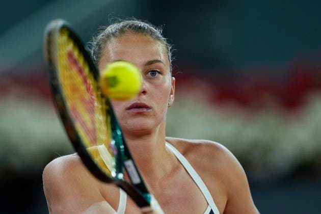 April 30, 2025, Madrid, Madrid, Spain: Marta Kostiuk of Ukraine in action against Aryna Sabalenka of Belarus during the Mutua Madrid Open 2025, ATP, Tennis Herren Masters 1000 and WTA, Tennis Damen 1000 tennis tournament, celebrated at Caja Magica on April 30, 2025 in Madrid, Spain. Madrid Spain - ZUMAa181 20250430_zaa_a181_410 Copyright: xOscarxJ.xBarrosox